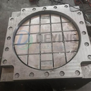 Injection Mould Manhole cover with Three Ways Mold